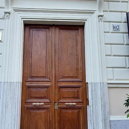 Vis Romae Luxury Apartmán *